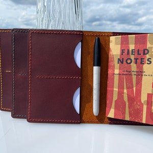 Burnt Tobacco XL Heritage Couvertures pour ordinateur portable en cuir avec fentes pour cartes et trou pour stylo