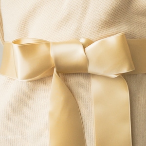 Ruban de satin pour ceinture en blanc cassé, crème, ivoire, laine. Robes de mariée et de maternité. Qualité suisse, 100 couleurs, 3 largeurs image 4