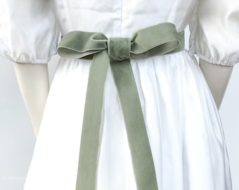 Velvet belt with bow in green, sage, emerald, petrol. 72 colors, 3 widths. Swiss quality for dress, wedding dress, ball gown, dirndl.