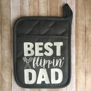 Dad Potholder - Best Flippin’ Dad Kitchen Oven Mitts/Pot Holders - Grilling Gifts - Gifts For Dad Under 20.00