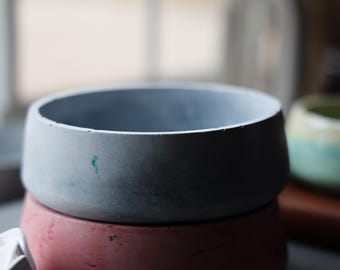 Handmade Eco-Resin Decorative Bowl (Shallow, Wide-Base)