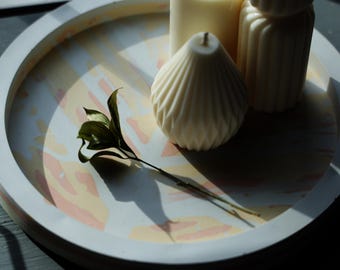 Handmade Eco-Resin Display Tray (Round, Thick Edge)