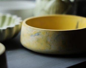 Handmade Eco-Resin Decorative Bowl (Shallow, Wide-Base)