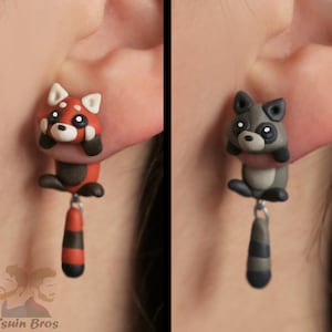 動物のイヤリング：レッサーパンダまたはアライグマ、100% ハンドメイド。