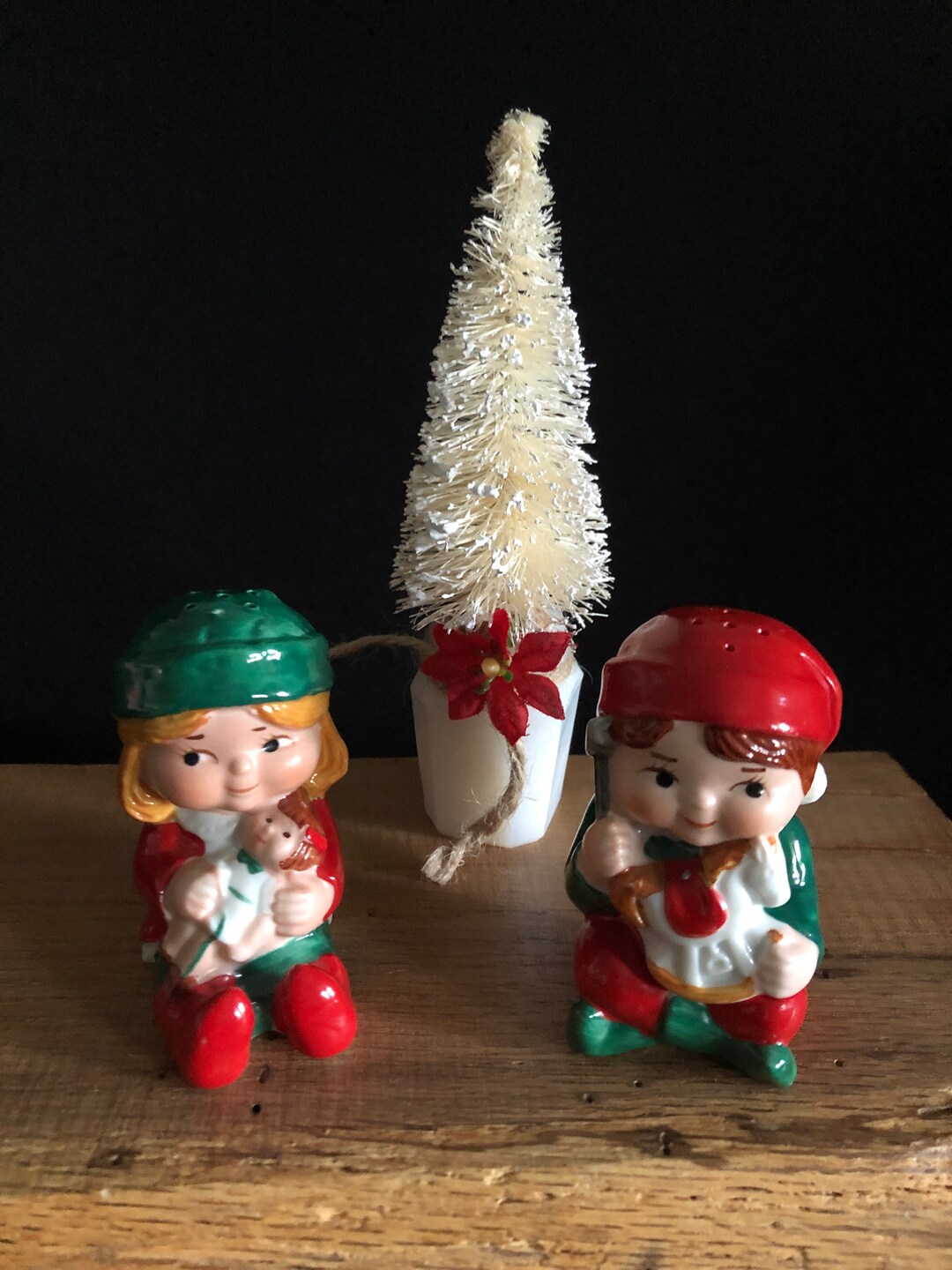Avon Salt & Pepper Shakers,christmas Shakers,vintage Christmas Elves