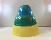 Vintage Pyrex Primary Color Mixing Bowls