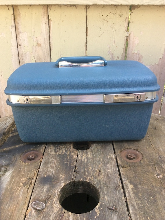 Vintage Aspen JC Penney Light Blue Train Case