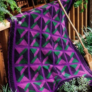 Lila Patchwork-Decke in Flieder, Grün und Marineblau, Herbstdeko, Vintage-PDF-Download