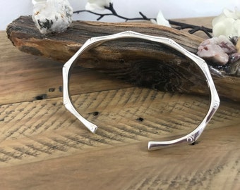 ヴィンテージ シルバー バンブー バングル ブレスレット - Etsy 日本 ヴィンテージ シルバー バンブー バングル ブレスレット - Etsy 日本