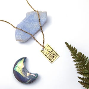 Verseau : le collier du tarot étoilé