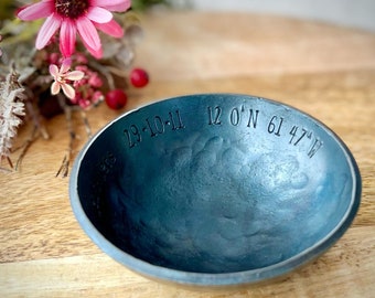 Little Iron Bowl - Personalized Ring Dish Gift - 6th Anniversary Gift For Her - Iron Wedding Anniversary - Jewelry Bowl for Wife and Husband