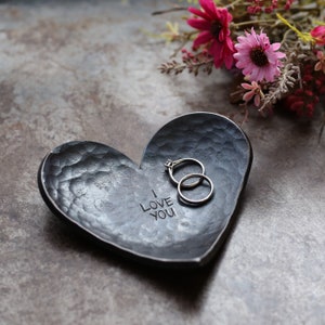 Piatto in acciaio a forma di cuore per regalo dell'11° anniversario - Pronto per la spedizione, regalo per l'11° anniversario per coppia marito moglie - Romantico TI AMO