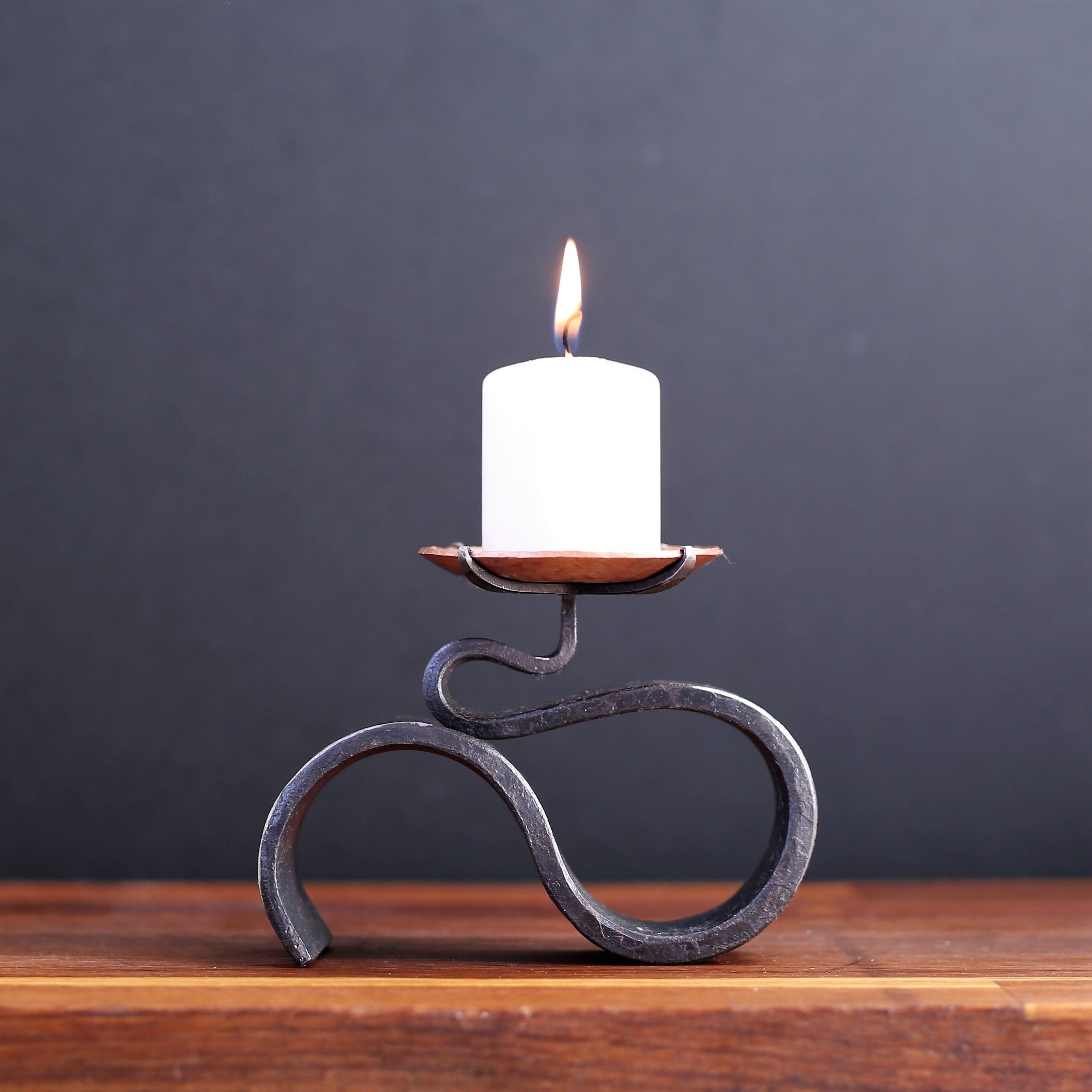 Prikr vka Pokoj Pansk S dlo Forged Candle Holder Ukazov k Zbohom Kol ska