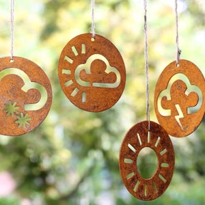 Hanging Weather Symbol Rusty Garden Art, Meteorological Signs Outdoor Decoration For Patio Spaces Gift for Gardener, Nature Lover Gifts