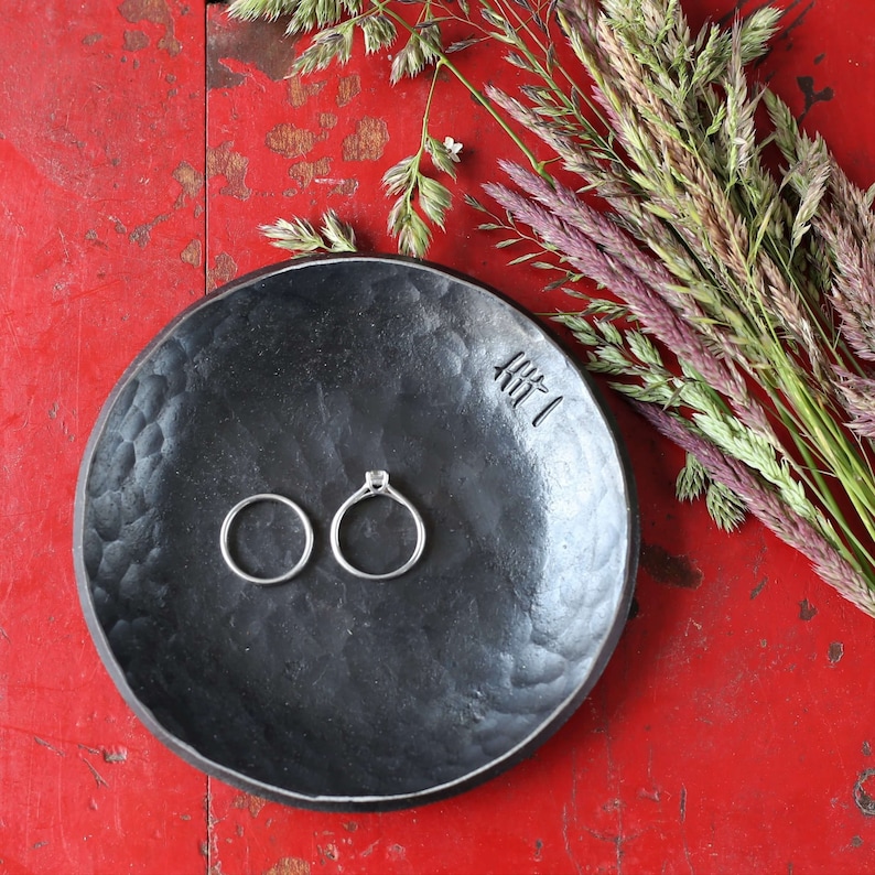 6th Anniversary Dish, Iron Wedding Gift, Ready to Ship 6 Tally Mark / VI Roman Numerals / Minimal Design, Romantic Gift 6 Tally Marks