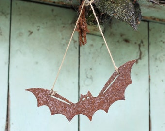 Metal Bat Hanging Decoration - Garden Ornament, Flying Bat Outdoor Art, Halloween Decor, Witchy Magick Gift for Gardeners, Rusty Metal Art