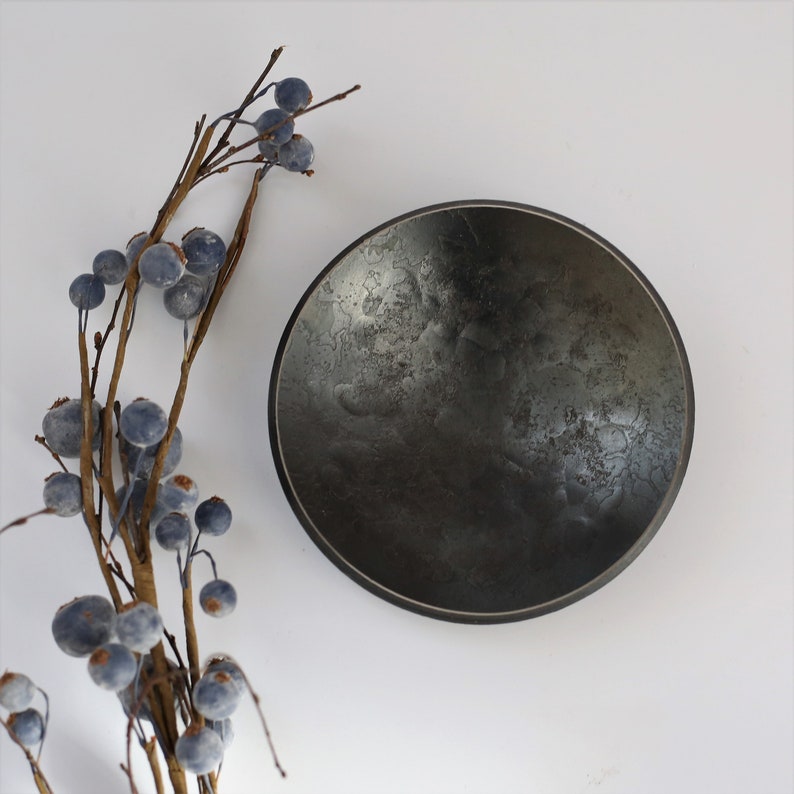 Plat du 6e anniversaire, cadeau de mariage en fer, prêt à être expédié 6 repères / VI chiffres romains / Design minimaliste, cadeau romantique Plain Dish