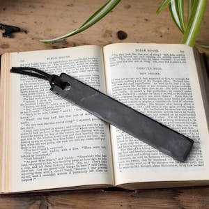 Personalised 6th Anniversary Raw Finish Iron Gift Hand Forged Metal Engraved Bookmark with Real Leather Tassel Bookmark Gift for Husband Blank Bookmark