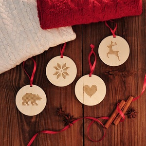 Wooden Hanging Decoration set, Christmas tree decoration, Christmas Ornament, Nordic Pattern, Winter cross-stich zdjęcie 1