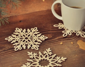 Snowflake Thick Wood Coaster Winter Coffee Cup Mat Coasters for Christmas Table Decoration 4.7 Inch 16 Pieces Christmas Snowflake Coaster