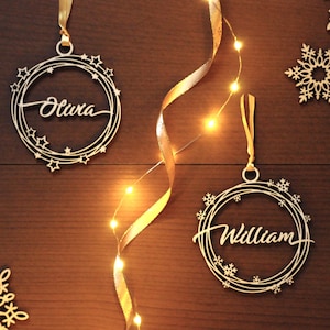 KERST cadeau tags gepersonaliseerde houten ornament Aangepaste kerstballen Laser gesneden namen