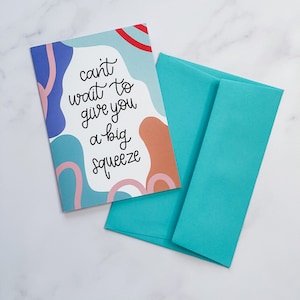 No puedo esperar para darte un gran apretón No puedo esperar para abrazarte Tarjeta de distanciamiento social Tarjeta de te extraño Abrazo de papel Tarjeta de abrazo virtual Hecho en Irlanda