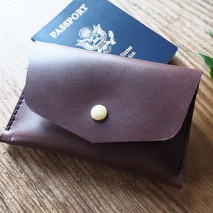 Carteira Envelope Clutch | Porta-passaporte de couro feminino, carteira de identidade | Capa para passaporte de couro preto ou marrom e porta-moedas com fecho de pressão para senhoras