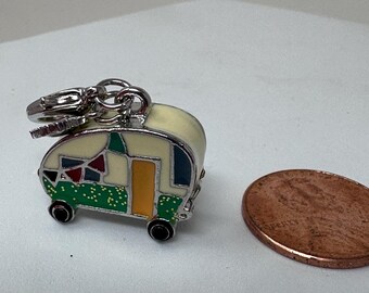 Retro Camper Charm, Glitter Green Caravan Charm with Sun, Happy Camper Enamel Pendant with Lobster Clasp, Vintage Camper Van Charm