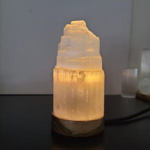 selenite lamp
