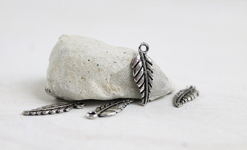 10 pieces leaf pendant silver image 2