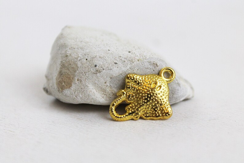 ray pendant gold 10 pieces