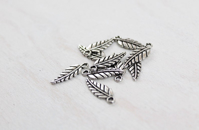 10 pieces leaf pendant silver image 3