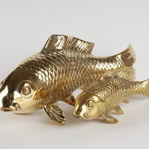 金属製 魚の置物 金色 銀色 コンビネーション Amazon.com : CLYB Set of 2 Koi Fish Decor Outdoor Statues