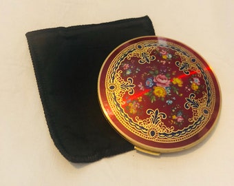 Decorative Stratton compact