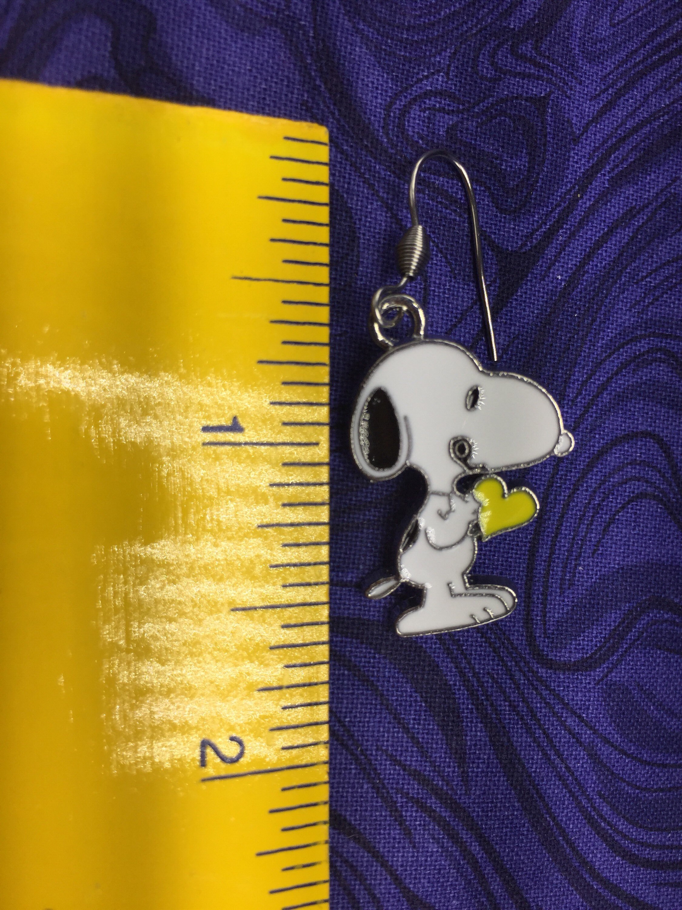 Snoopy mit gelbem Herz Ohrringe Erdnüsse Snoopy Hund Etsy