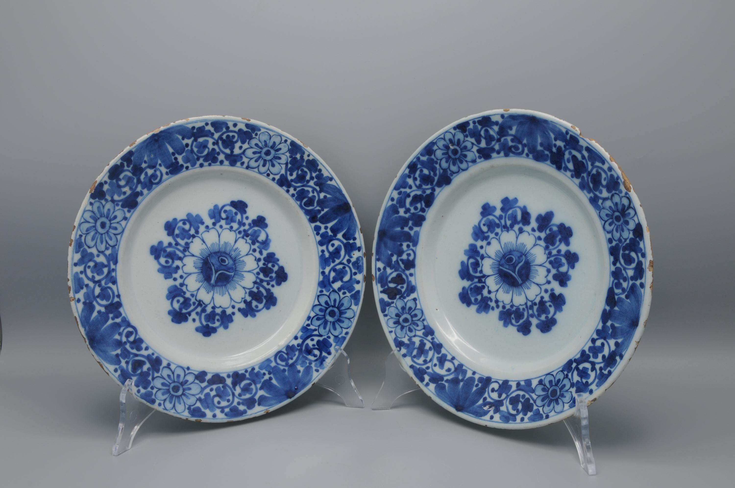 オランダのデルフト - デルフトの青い花皿のペア、18 世紀 - Etsy 日本