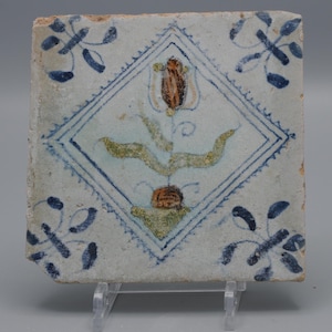 17th century Delft Tile with tulip