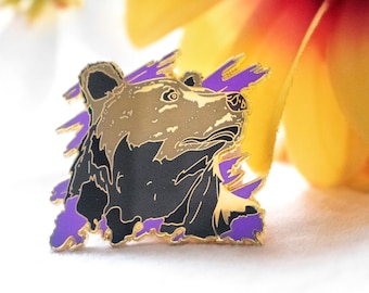 Brown Bear Enamel Pin – Gold Plated Forest Animal Badge