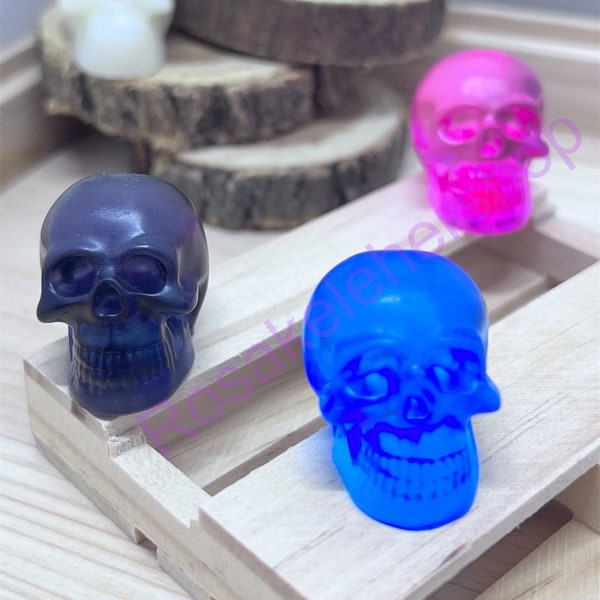 Bubble free SMALL Resin 3D Skulls for crafts-jewelery-pendants-halloween decor-handcrafts-uv resin-charms