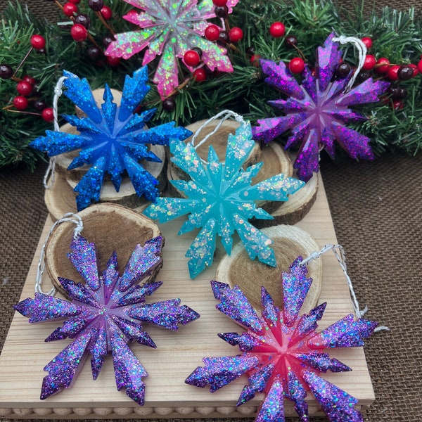Resin sparkly snowflake ornament -glitter solid color shifting snowflake-Christmas ornaments-handmade crafts-Christmas tree-Holidays