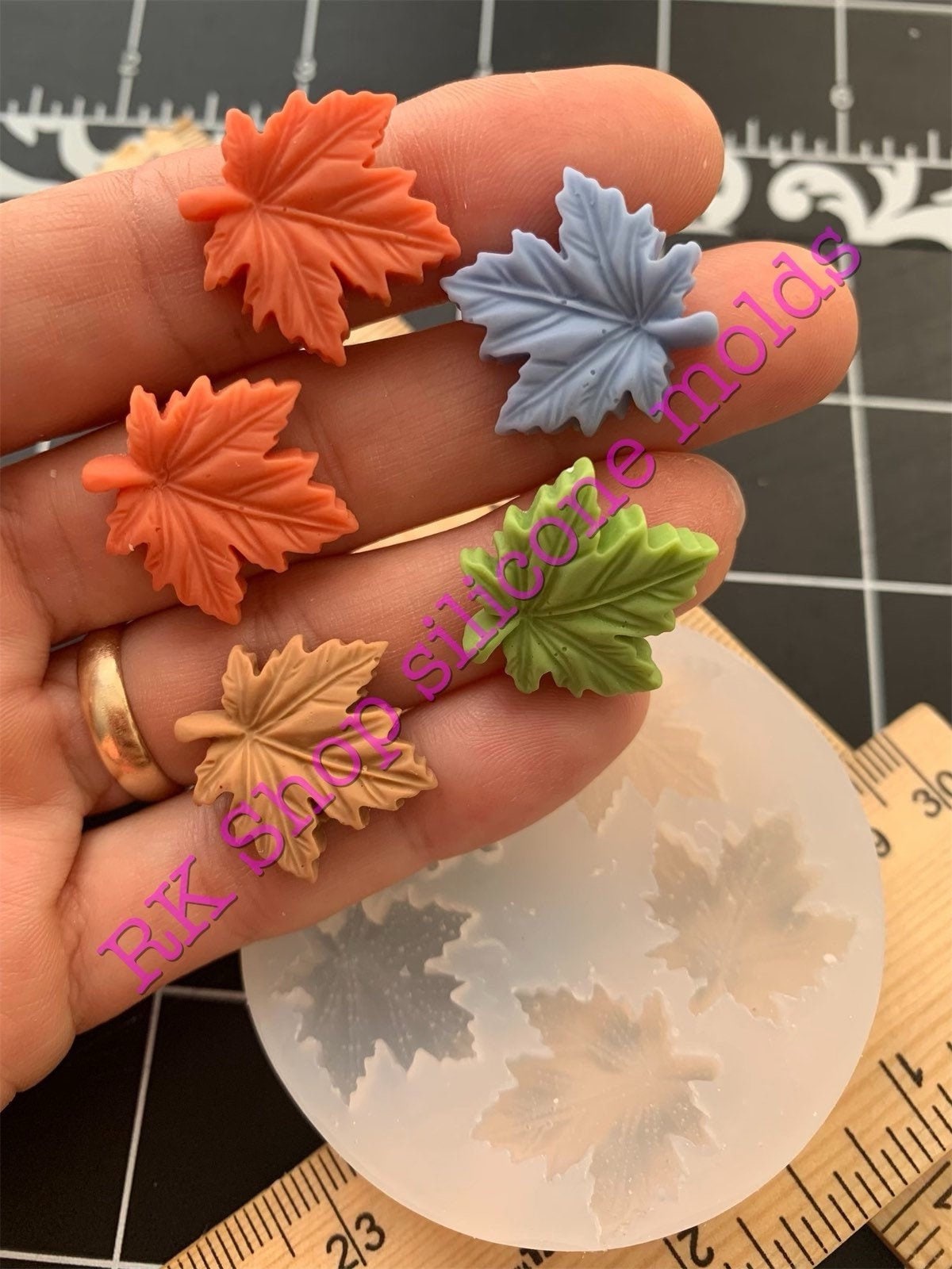 Maple leaves-plants handmade silicone mold for Fondant-Resin-Clay-Candy-Jewelry making-crafts-chocolate-candy-wax-soap embeds and more.