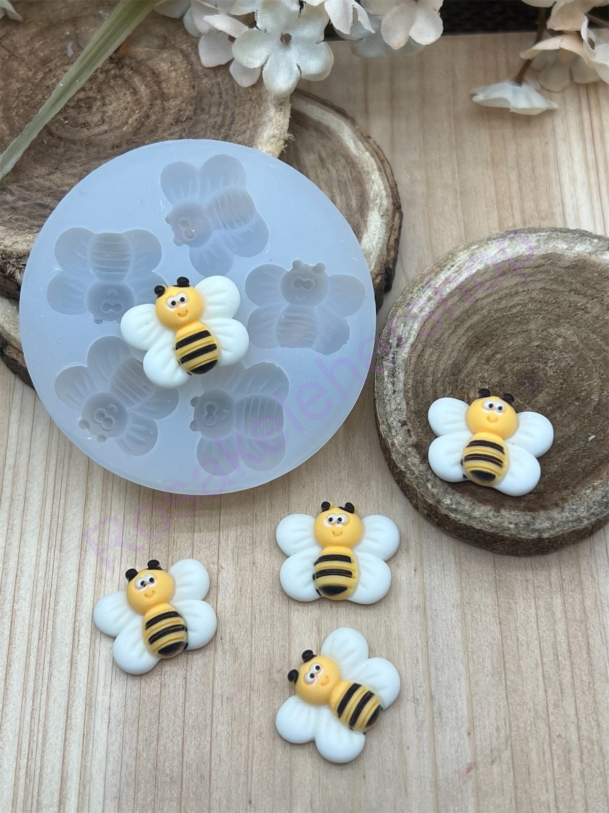 Bee Silicone Mold Beekeeping Theme Beehive Honey for Plaster Wax Clay  Polyester Resin Polymer Clay Fimo WEPAM K550 2G80 -  Finland