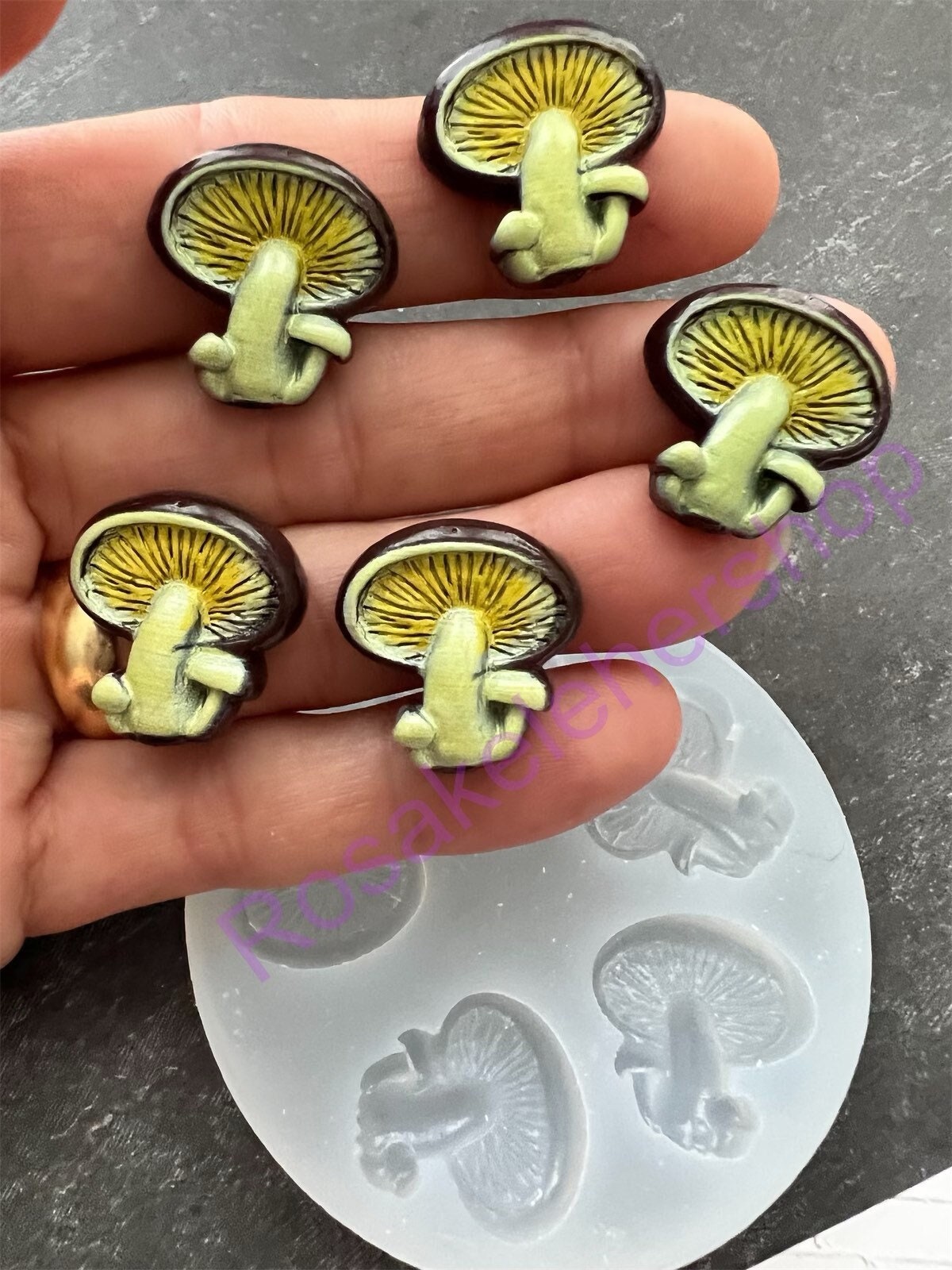 3D Micro Mushroom for Resin Art DIY Craft Resin Jewelry Casting Filler,  Mini Mushroom Landscape Decoration 