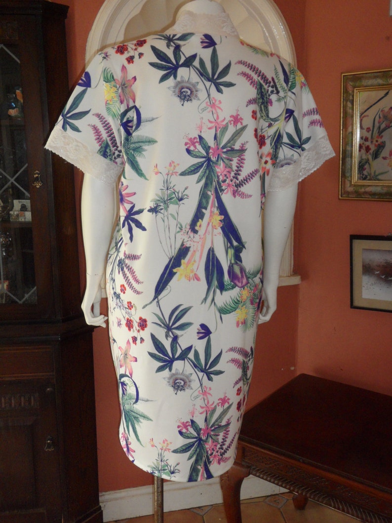 Plus Size Warm Floral Lace Trim Nightie Size 2022