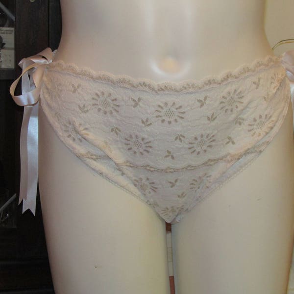 NEW - Plus Size Lace Side Tie Knickers M Hips 48"/50"