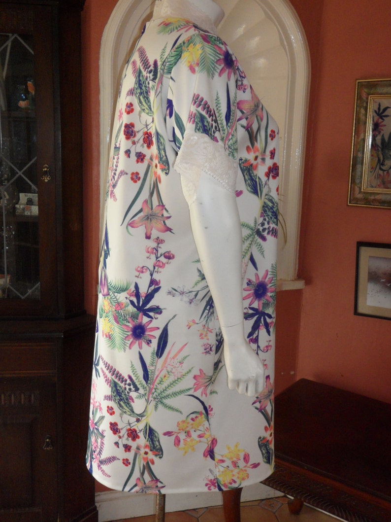 Plus Size Warm Floral Lace Trim Nightie Size 2022