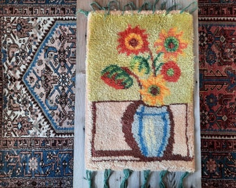 Small vintage latch hook wall tapestry with sunflower design, Bohemian hand made wall hanging rug with still life decor, textile wall art