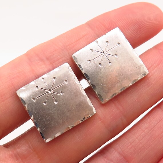 e4523 vintage linear etched detail square stud earrings 925 sterling silver