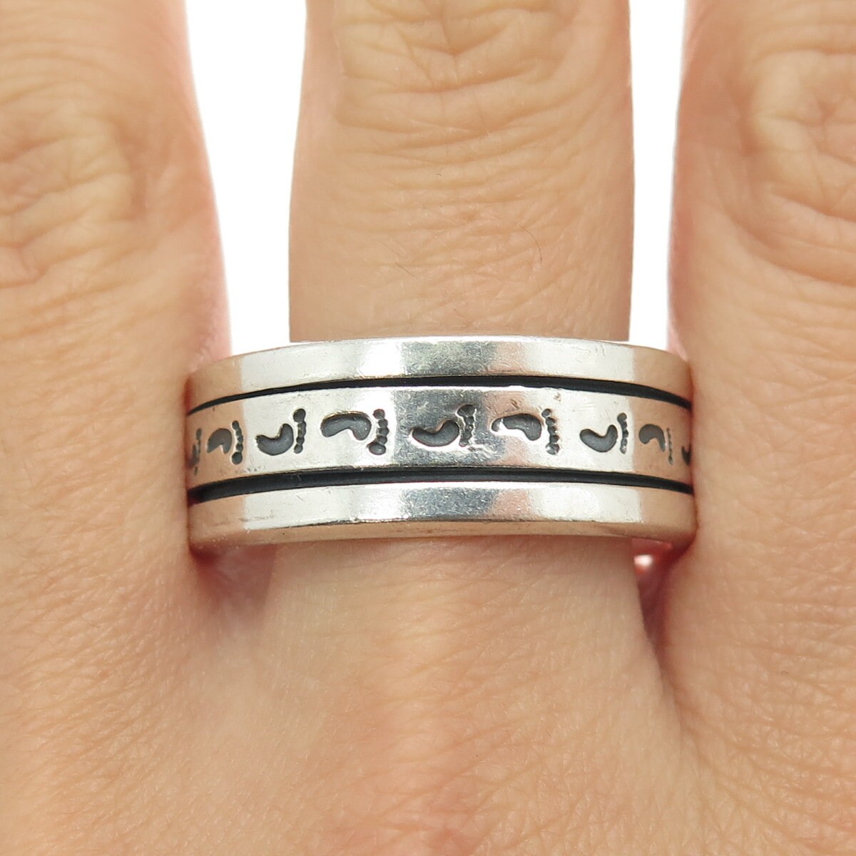 925 Sterling Silver Vintage Mexico Footprint Band Ring Size 925 Sterling Silver Vintage Mexico Footprint Band Ring Size