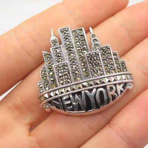 925 Sterling Silver Vintage Judith Jack Marcasite Gem and Enamel &quot;New York&quot; Brooch
